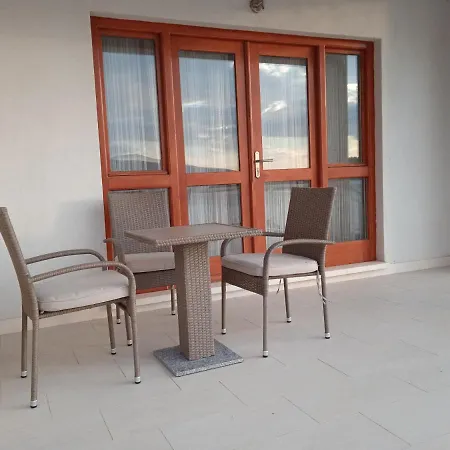 Aferdita Apartment Racisce